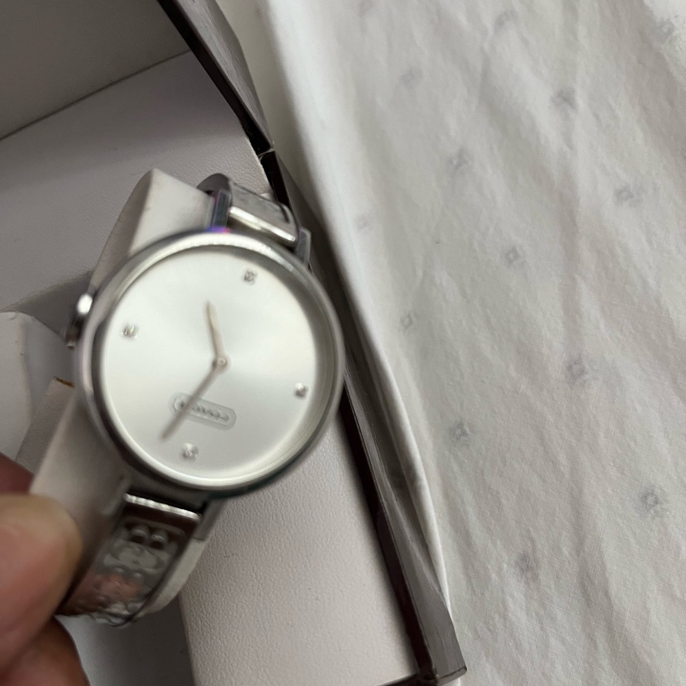 COACH Ladies Silver Watch - EUC - Picture 13 of 13